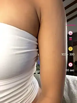 Snapshot of __Alisson_ chatting on May 2, 2026, 10:59 pm Alisson online show from May 2, 2026, 10:59 pm