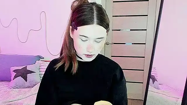 Snapshot of Stella_Sunny chatting on December 5, 2025, 5:20 pm Stella Sunny online show from December 5, 2025, 5:20 pm