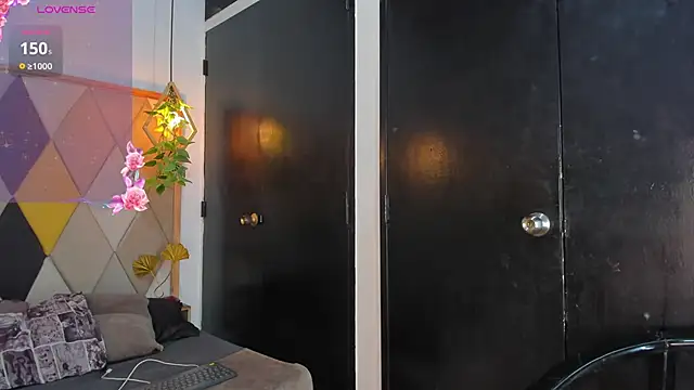 Snapshot of SamanthaFerrer_ chatting on February 2, 2025, 8:08 pm SamanthaFerrer online show from February 2, 2025, 8:08 pm