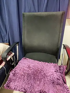 Snapshot of Liyana_Babe chatting on January 27, 2025, 5:36 am Liyana Babe online show from January 27, 2025, 5:36 am