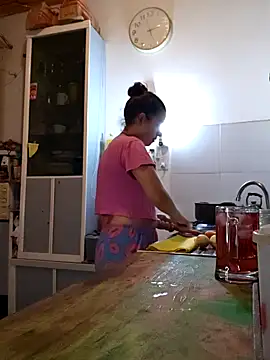 Snapshot of solangeyaelok1 chatting on February 1, 2025, 12:18 am solangeyaelok1 online show from February 1, 2025, 12:18 am