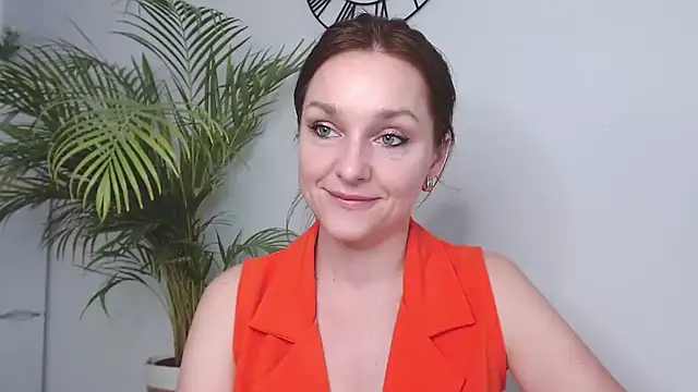 Snapshot of AliciaDesire chatting on March 12, 2025, 8:08 am AliciaDesire online show from March 12, 2025, 8:08 am