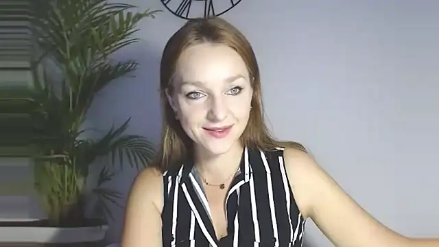 Snapshot of AliciaDesire chatting on November 20, 2025, 7:08 am AliciaDesire online show from November 20, 2025, 7:08 am