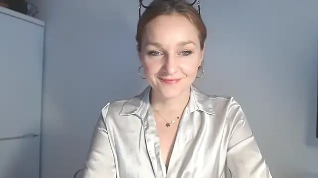 AliciaDesire online show from February 17, 2026, 7:05 am