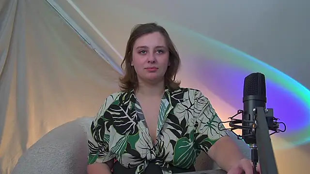 MaryMurray online show from September 29, 2025, 6:35 pm