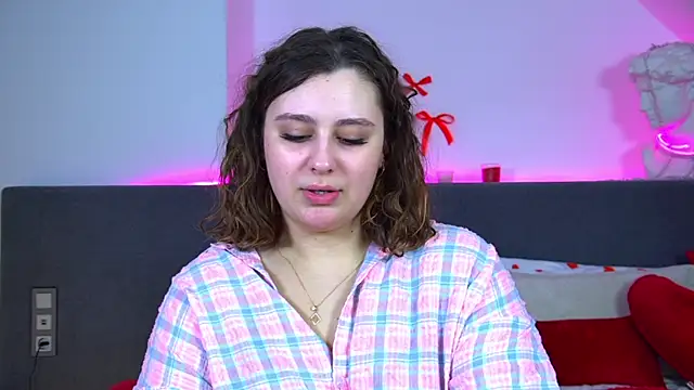 MaryMurray online show from February 15, 2026, 6:59 pm