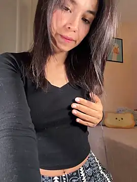 Adriennesexxx online show from February 19, 2026, 6:04 pm