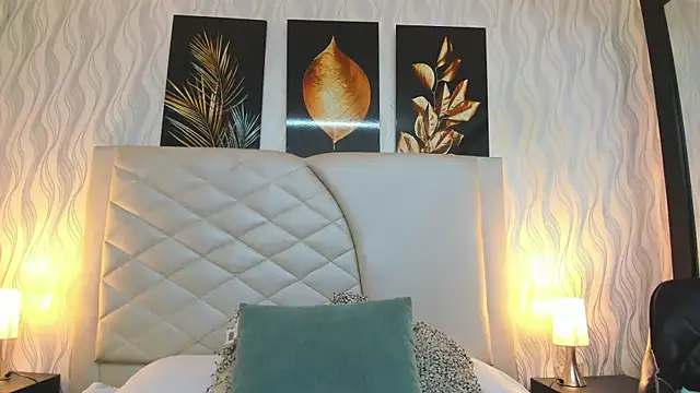 Snapshot of Amberr_Greyy chatting on February 13, 2025, 1:37 pm Amberr Greyy online show from February 13, 2025, 1:37 pm