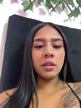 Snapshot of Shaarongp chatting on November 11, 2025, 4:34 am Shaarongp online show from November 11, 2025, 4:34 am