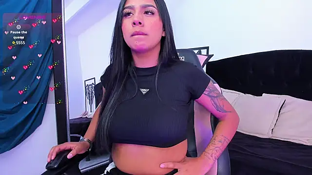 Snapshot of Shaarongp chatting on November 12, 2025, 4:02 am Shaarongp online show from November 12, 2025, 4:02 am