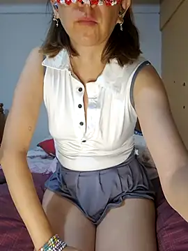 Lunababymylove online show from January 6, 2025, 3:31 am