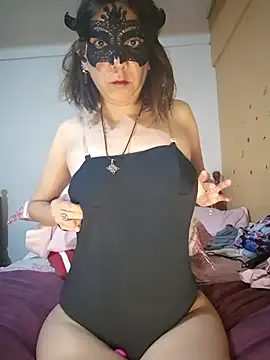 Lunababymylove online show from September 28, 2025, 1:22 am