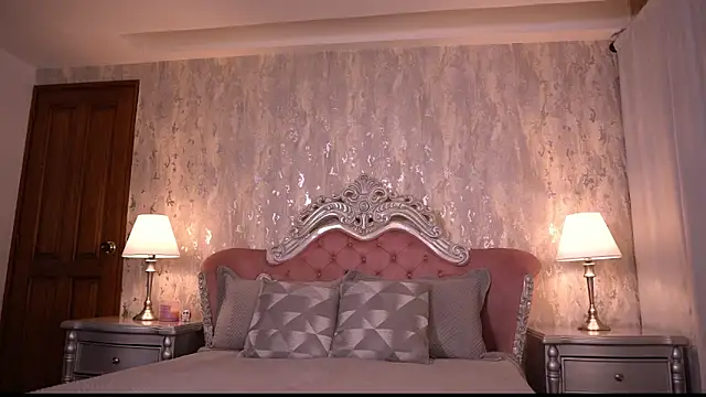 AngelineConnor online show from November 1, 2025, 11:07 pm