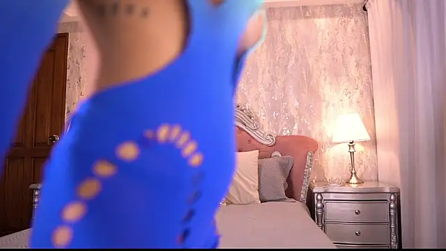 AngelineConnor online show from December 16, 2025, 10:15 pm