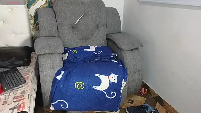 dakota guirl online show from December 27, 2024, 9:06 am