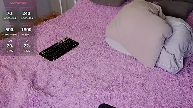 Snapshot of Victoria_Thomsons1 chatting on March 22, 2025, 5:28 am Victoria Thomsons1 online show from March 22, 2025, 5:28 am