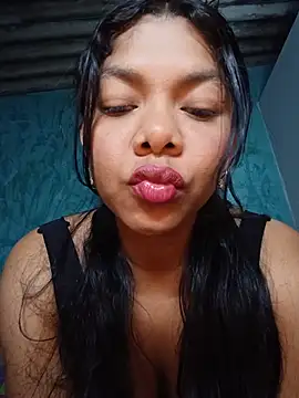 DIORA Latina online show from June 20, 2026, 4:15 am