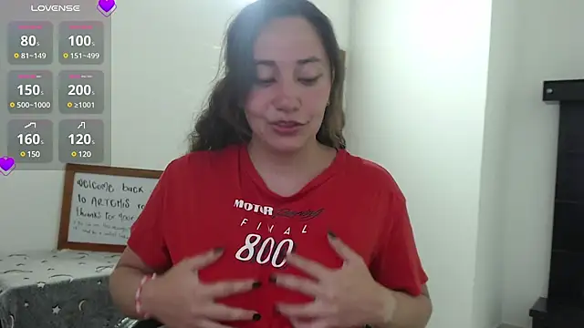 Snapshot of ArtemisNature chatting on January 27, 2025, 10:49 pm ArtemisNature online show from January 27, 2025, 10:49 pm