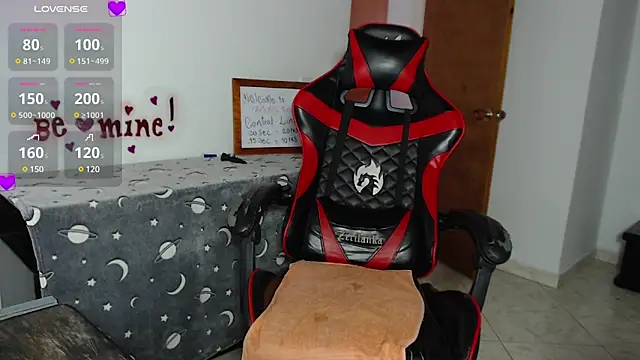 Snapshot of ArtemisNature chatting on March 18, 2025, 8:04 pm ArtemisNature online show from March 18, 2025, 8:04 pm