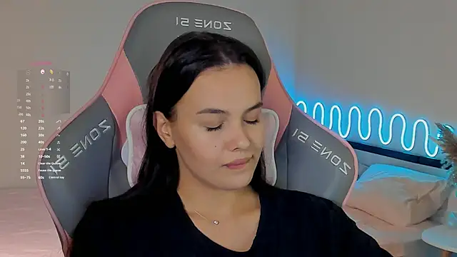  Sweetie  online show from September 17, 2025, 2:52 pm