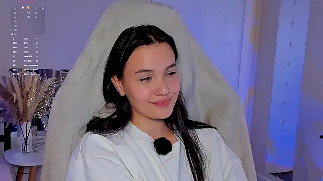  Sweetie  online show from October 7, 2025, 2:58 pm