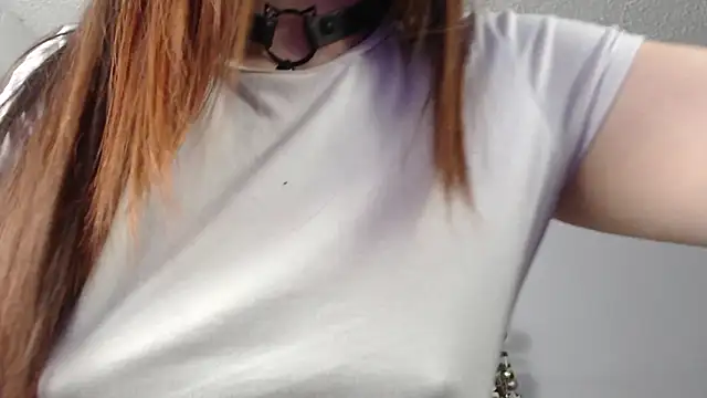 Snapshot of Miiaa_wallace chatting on December 23, 2024, 9:08 pm Miiaa wallace online show from December 23, 2024, 9:08 pm