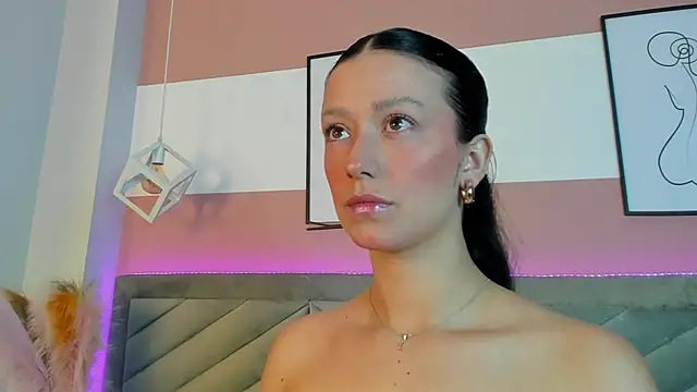 Snapshot of Ary_thompson__ chatting on April 13, 2026, 12:21 pm Ary thompson online show from April 13, 2026, 12:21 pm