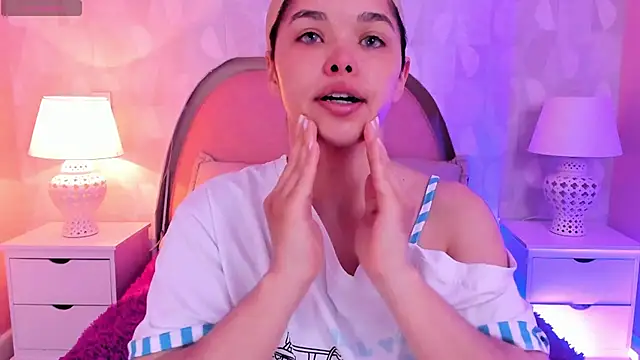 Snapshot of angeline_teen chatting on May 19, 2026, 12:11 pm angeline teen online show from May 19, 2026, 12:11 pm