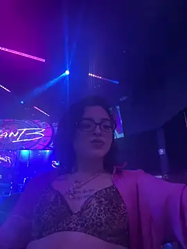 exoticmisfitt online show from July 30, 2026, 5:06 am