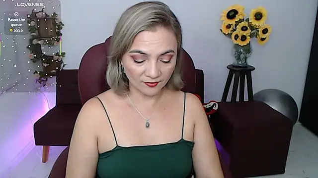 Ghada milf online show from April 23, 2026, 10:23 pm