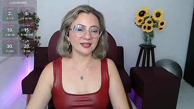Ghada milf online show from April 24, 2026, 11:07 pm