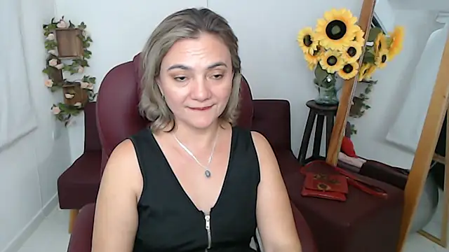 Snapshot of Ghada_milf chatting on June 4, 2026, 10:16 pm Ghada milf online show from June 4, 2026, 10:16 pm