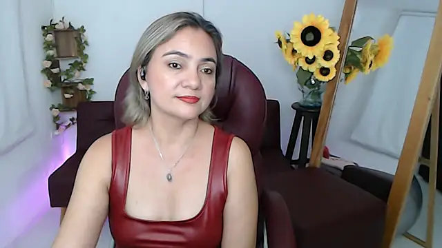 Snapshot of Ghada_milf chatting on July 16, 2026, 11:00 pm Ghada milf online show from July 16, 2026, 11:00 pm