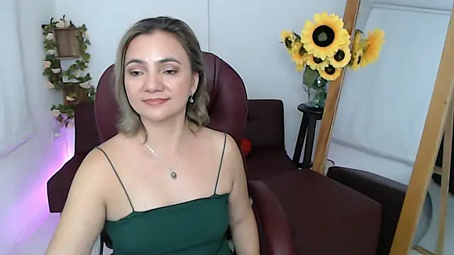 Snapshot of Ghada_milf chatting on July 20, 2026, 11:40 pm Ghada milf online show from July 20, 2026, 11:40 pm