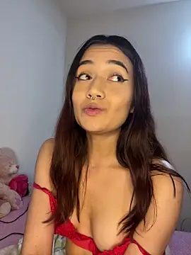 Snapshot of HallieLemon1 chatting on December 20, 2024, 4:20 am HallieLemon1 online show from December 20, 2024, 4:20 am