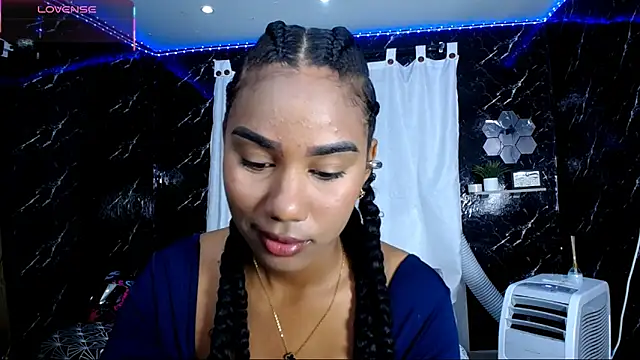 Snapshot of Hillary_queen chatting on October 4, 2025, 12:47 pm Hillary queen online show from October 4, 2025, 12:47 pm