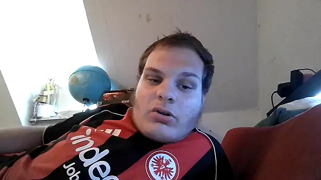 Nicolasjlhkjzl online show from June 17, 2026, 5:25 pm