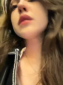 Snapshot of Peachy_Dream chatting on December 11, 2024, 12:23 am Peachy Dream online show from December 11, 2024, 12:23 am