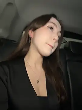 Snapshot of Peachy_Dream chatting on January 22, 2025, 10:15 pm Peachy Dream online show from January 22, 2025, 10:15 pm