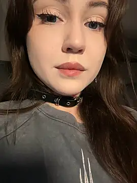 Snapshot of Peachy_Dream chatting on January 26, 2025, 10:24 pm Peachy Dream online show from January 26, 2025, 10:24 pm