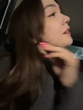 Snapshot of Peachy_Dream chatting on February 2, 2025, 12:19 am Peachy Dream online show from February 2, 2025, 12:19 am