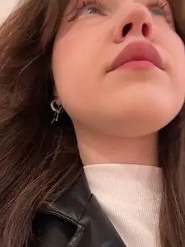 Snapshot of Peachy_Dream chatting on October 5, 2025, 4:16 pm Peachy Dream online show from October 5, 2025, 4:16 pm