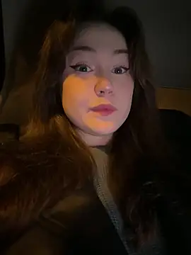 Snapshot of Peachy_Dream chatting on October 9, 2025, 6:39 pm Peachy Dream online show from October 9, 2025, 6:39 pm