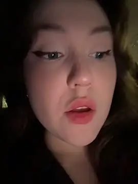 Snapshot of Peachy_Dream chatting on November 13, 2025, 6:18 pm Peachy Dream online show from November 13, 2025, 6:18 pm