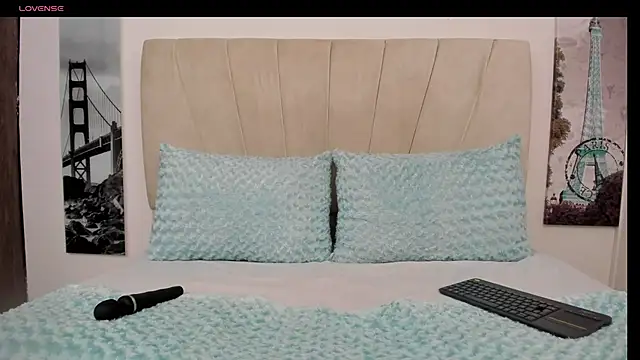 Snapshot of MartinaWestt chatting on January 16, 2025, 7:20 pm MartinaWestt online show from January 16, 2025, 7:20 pm