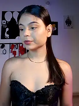Snapshot of Cleo_hills chatting on May 10, 2026, 2:44 pm Cleo hills online show from May 10, 2026, 2:44 pm