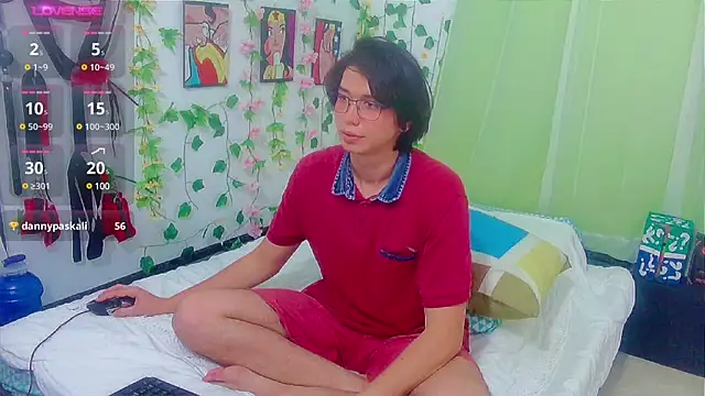 Snapshot of Andy_gray chatting on March 14, 2025, 8:49 pm Andy gray online show from March 14, 2025, 8:49 pm