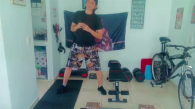 Snapshot of Andy_gray chatting on June 15, 2026, 5:48 pm Andy gray online show from June 15, 2026, 5:48 pm