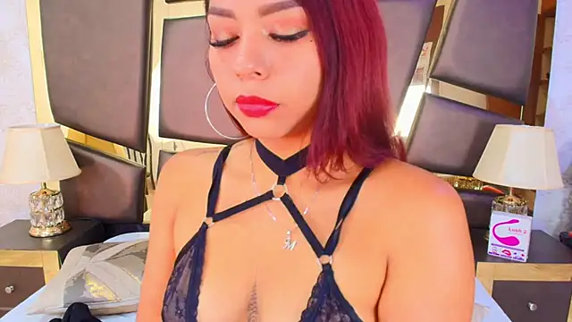 Snapshot of BellahColucci chatting on December 13, 2024, 8:04 pm BellahColucci online show from December 13, 2024, 8:04 pm