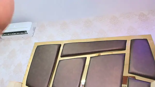 Snapshot of BellahColucci chatting on January 14, 2025, 1:47 am BellahColucci online show from January 14, 2025, 1:47 am